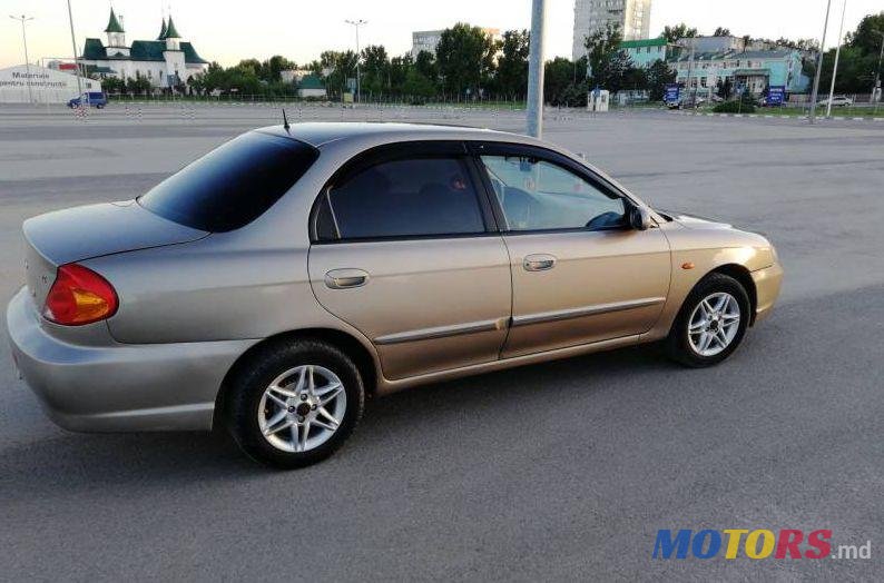 2002' Kia Spectra photo #2