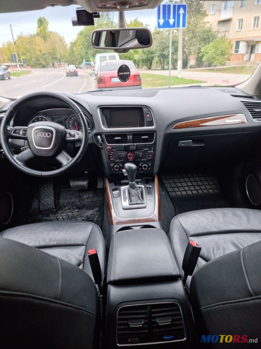 2011' Audi Q5 photo #5