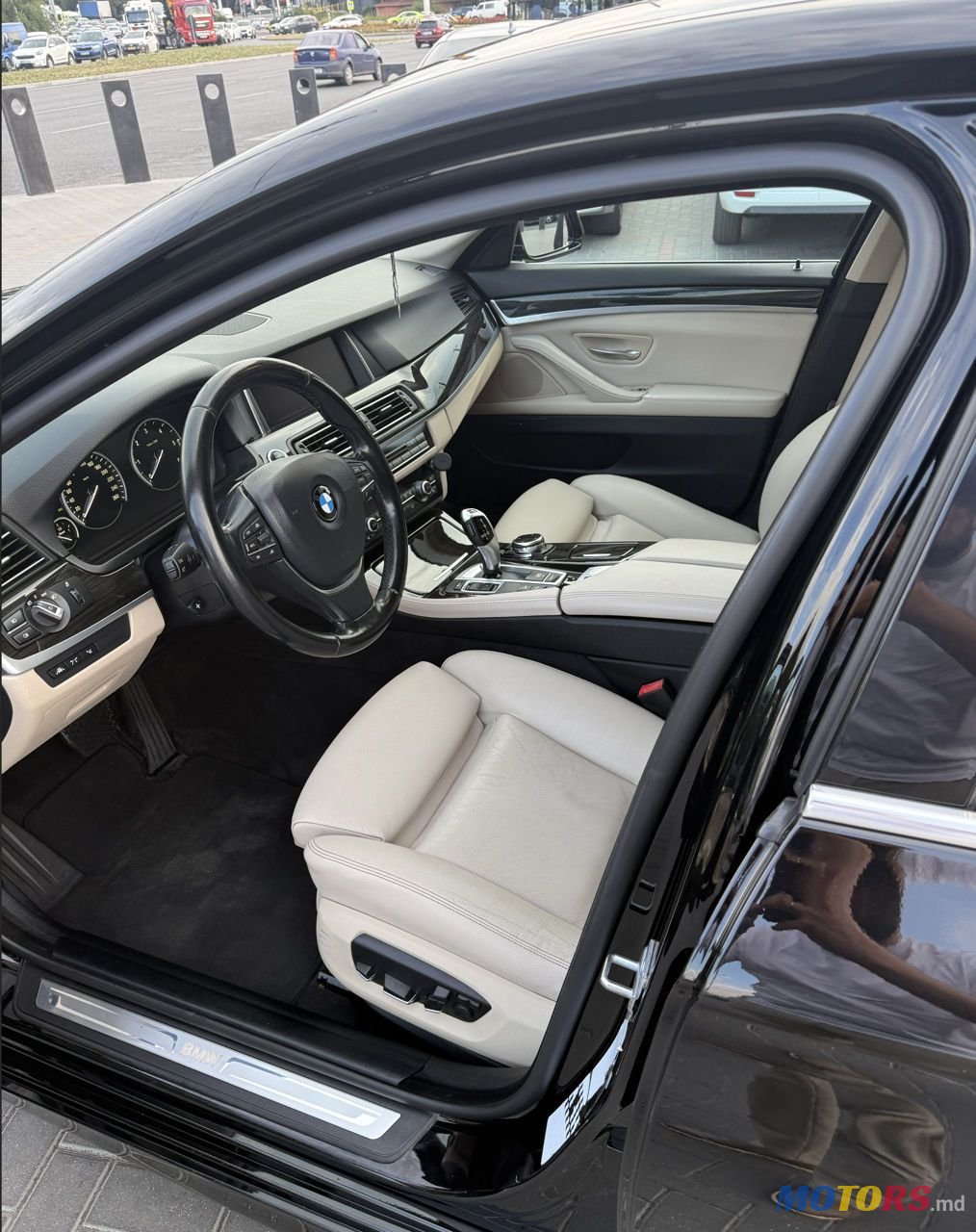 2013' BMW 5 Series photo #4