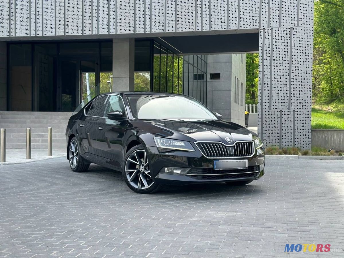 2016' Skoda Superb photo #3