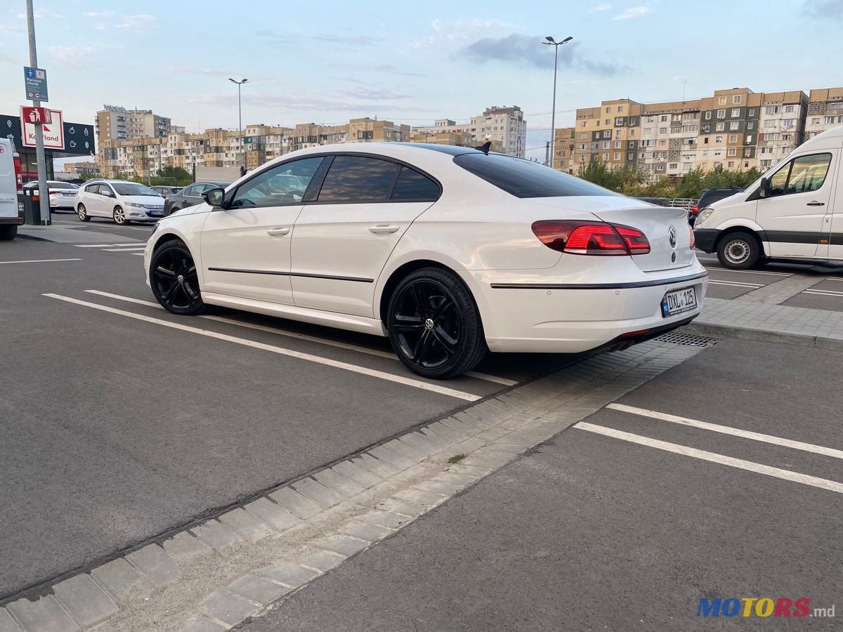 2014' Volkswagen Passat photo #3