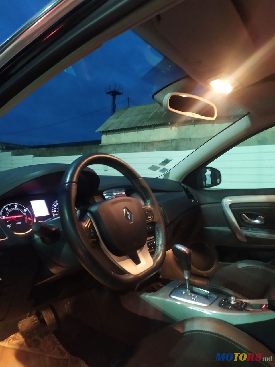 2013' Renault Laguna photo #4