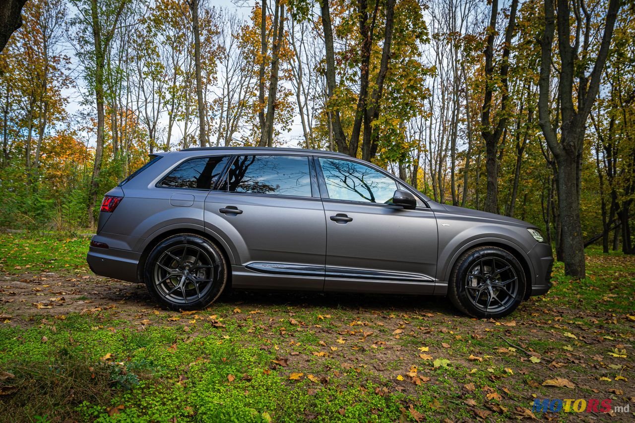 2018' Audi Q7 photo #3