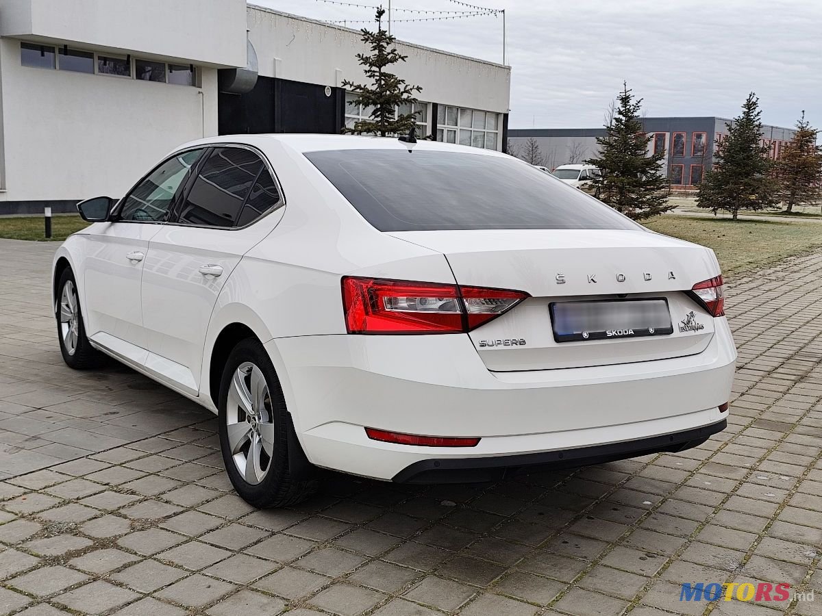 2021' Skoda Superb photo #5