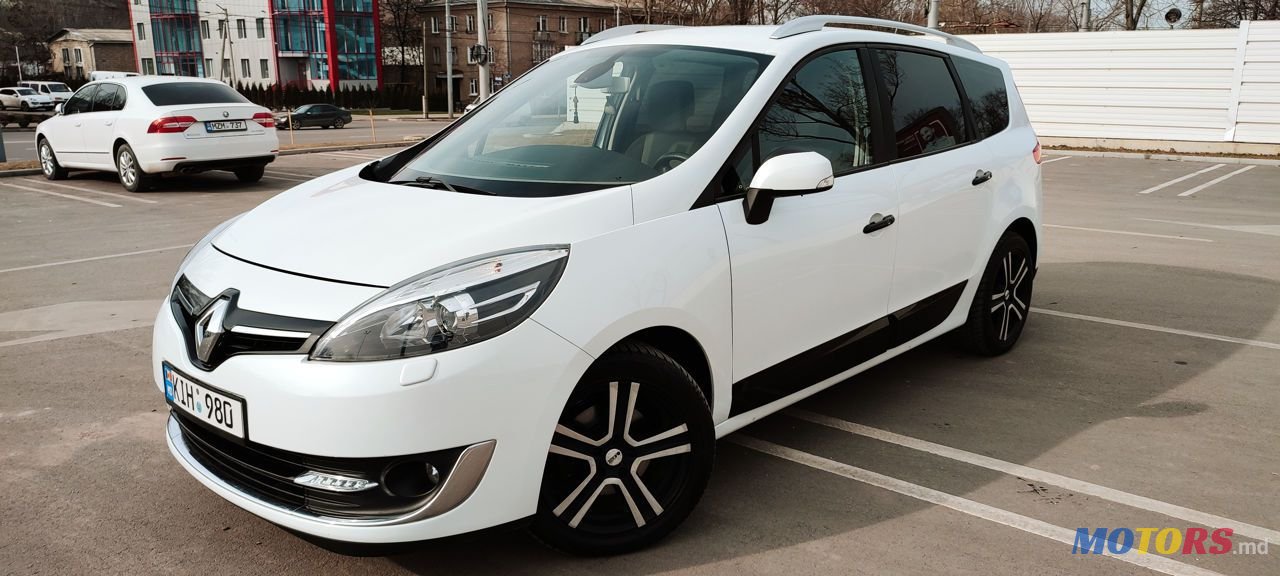 2013' Renault Grand Scenic photo #1