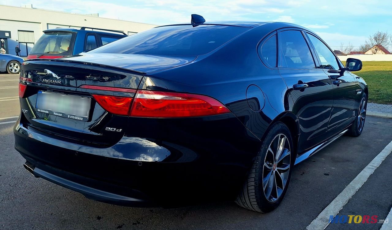 2016' Jaguar XF photo #5