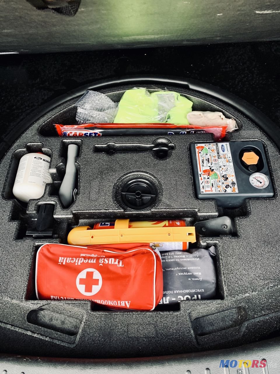 2014' Ford Kuga photo #2