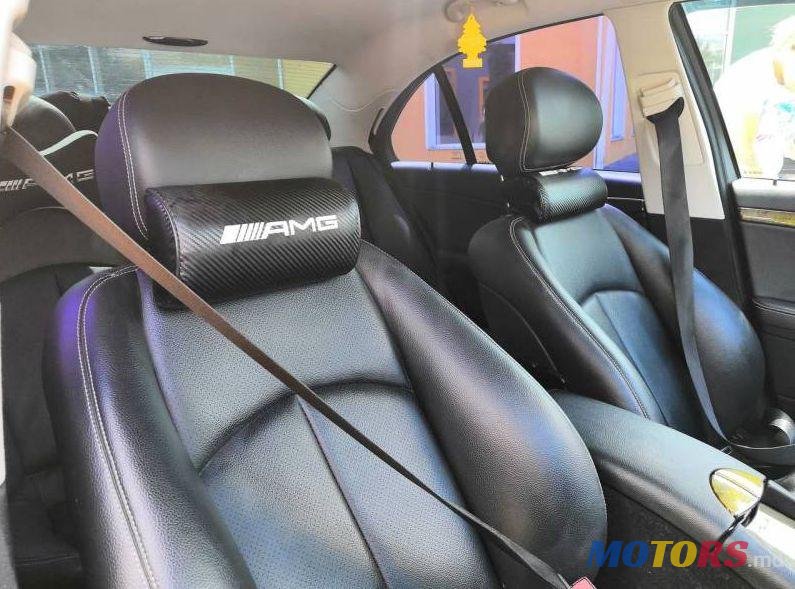 2009' Mercedes-Benz E photo #4