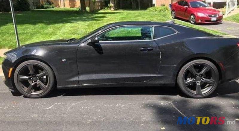 2017' Chevrolet Camaro photo #2