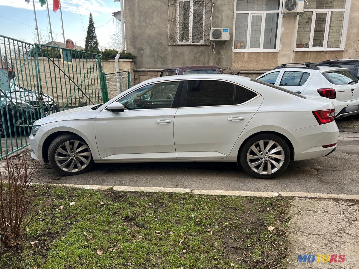2016' Skoda Superb photo #6