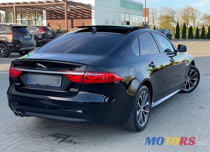 2017' Jaguar XF photo #3