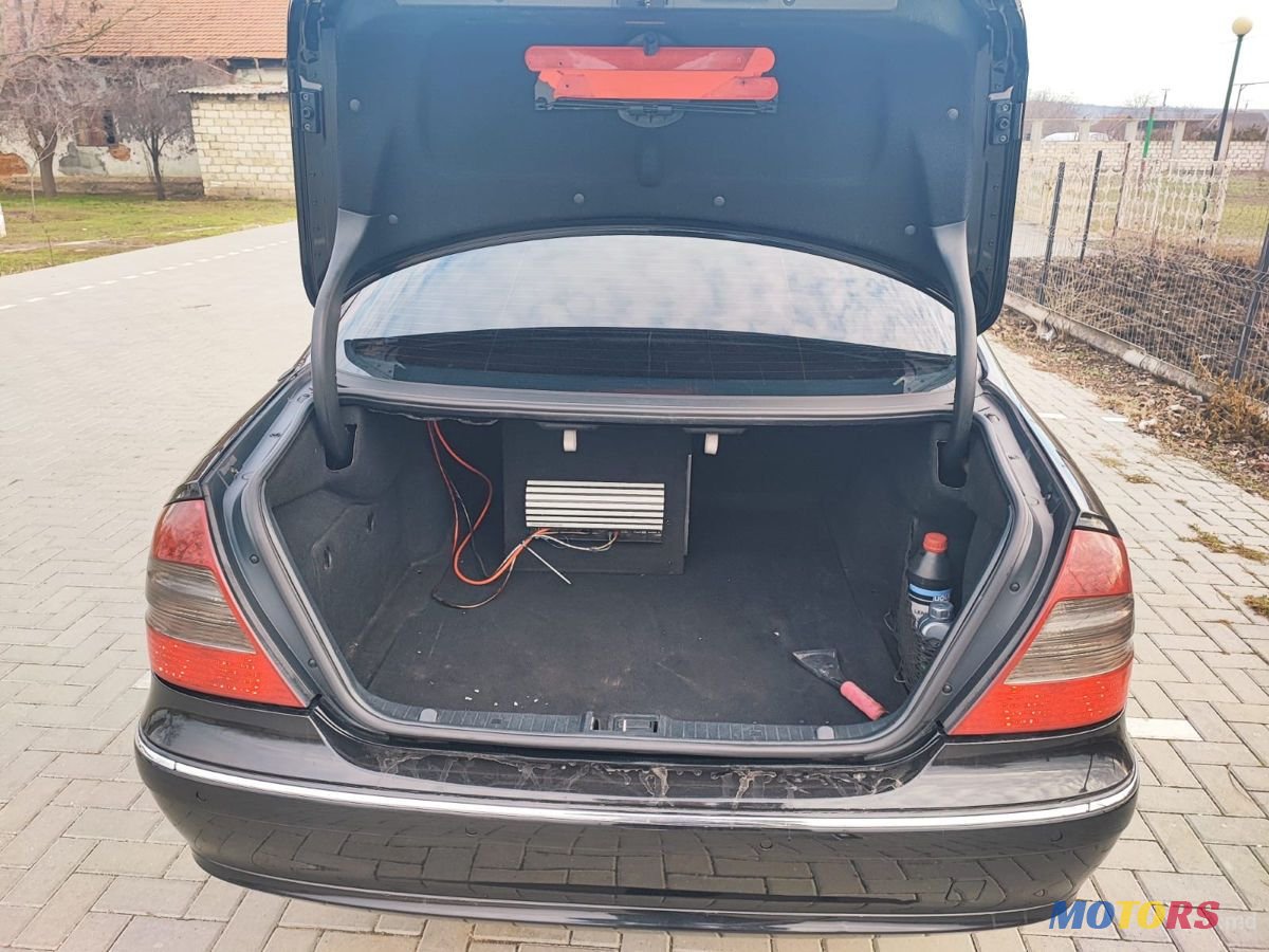 2006' Mercedes-Benz E-Class photo #2