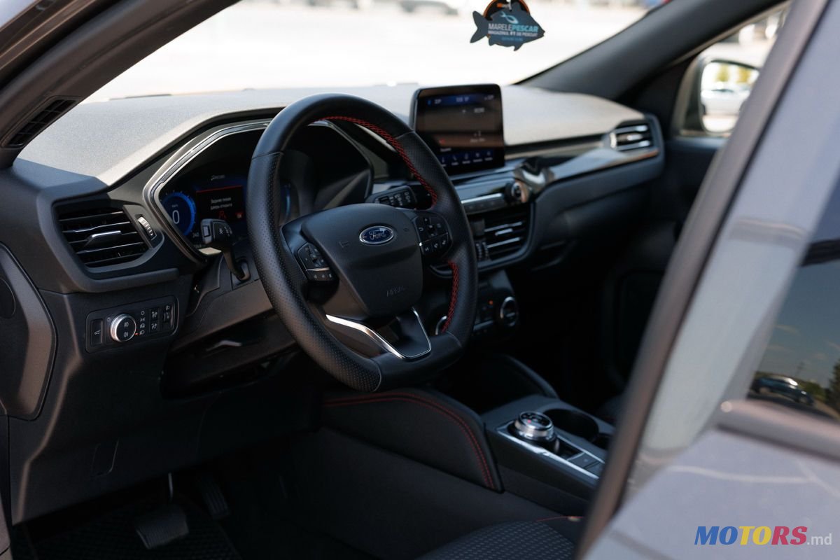 2021' Ford Kuga photo #6