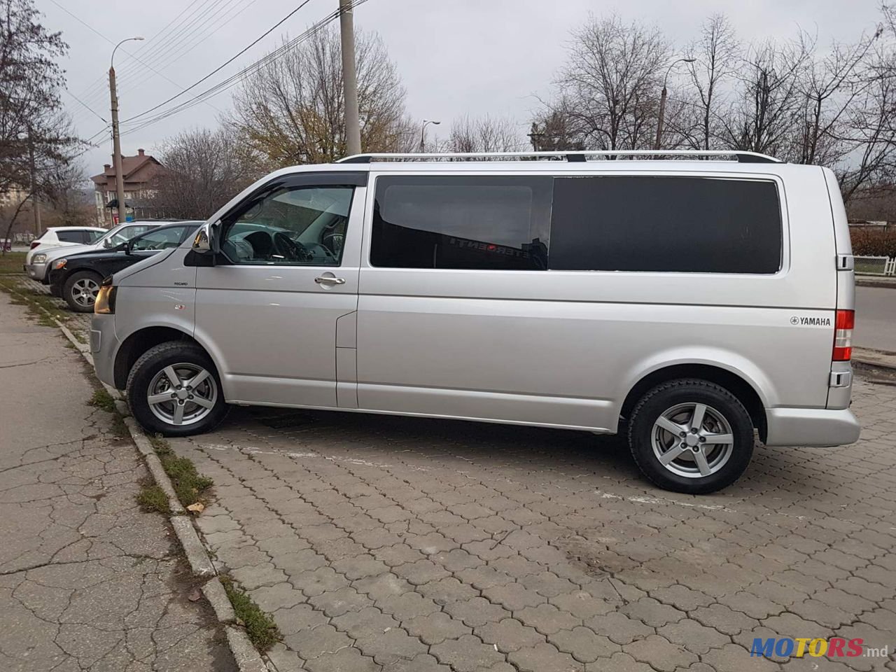 2011' Volkswagen Transporter photo #1