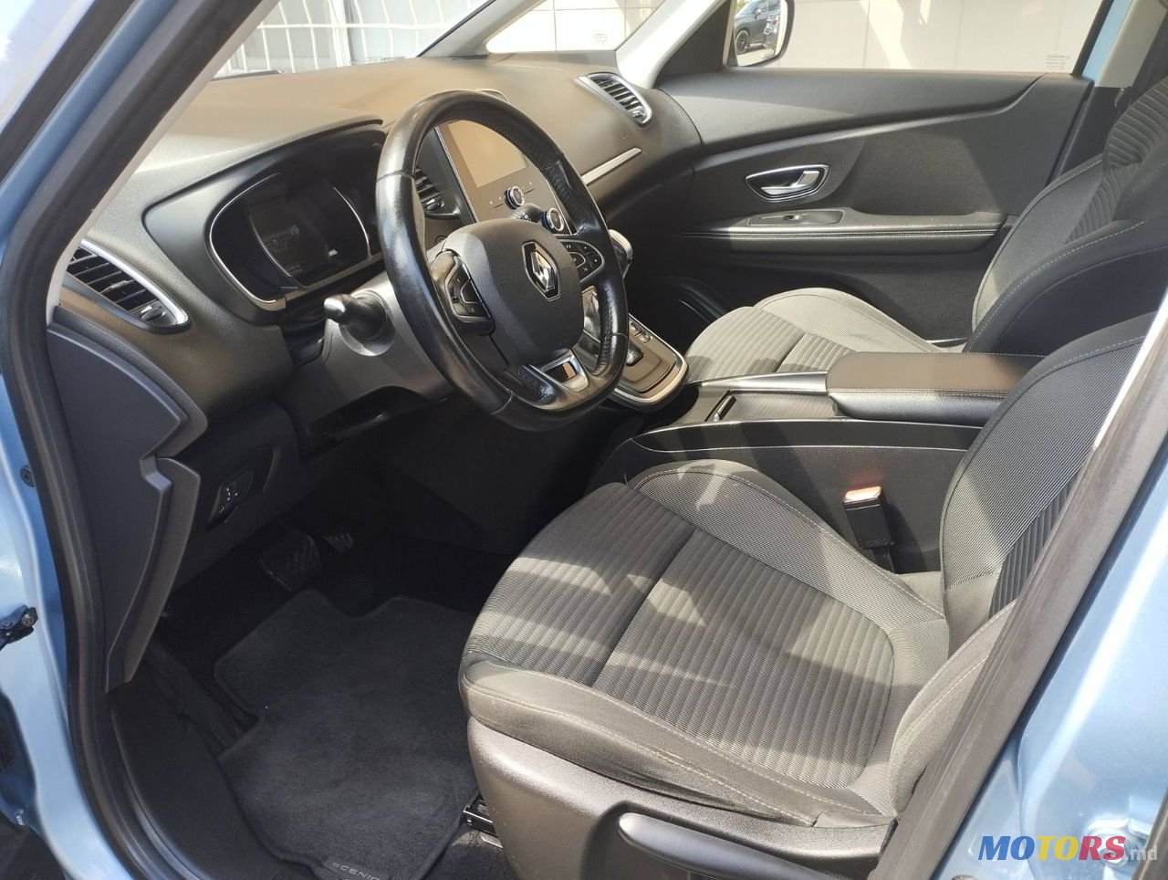 2017' Renault Grand Scenic photo #3