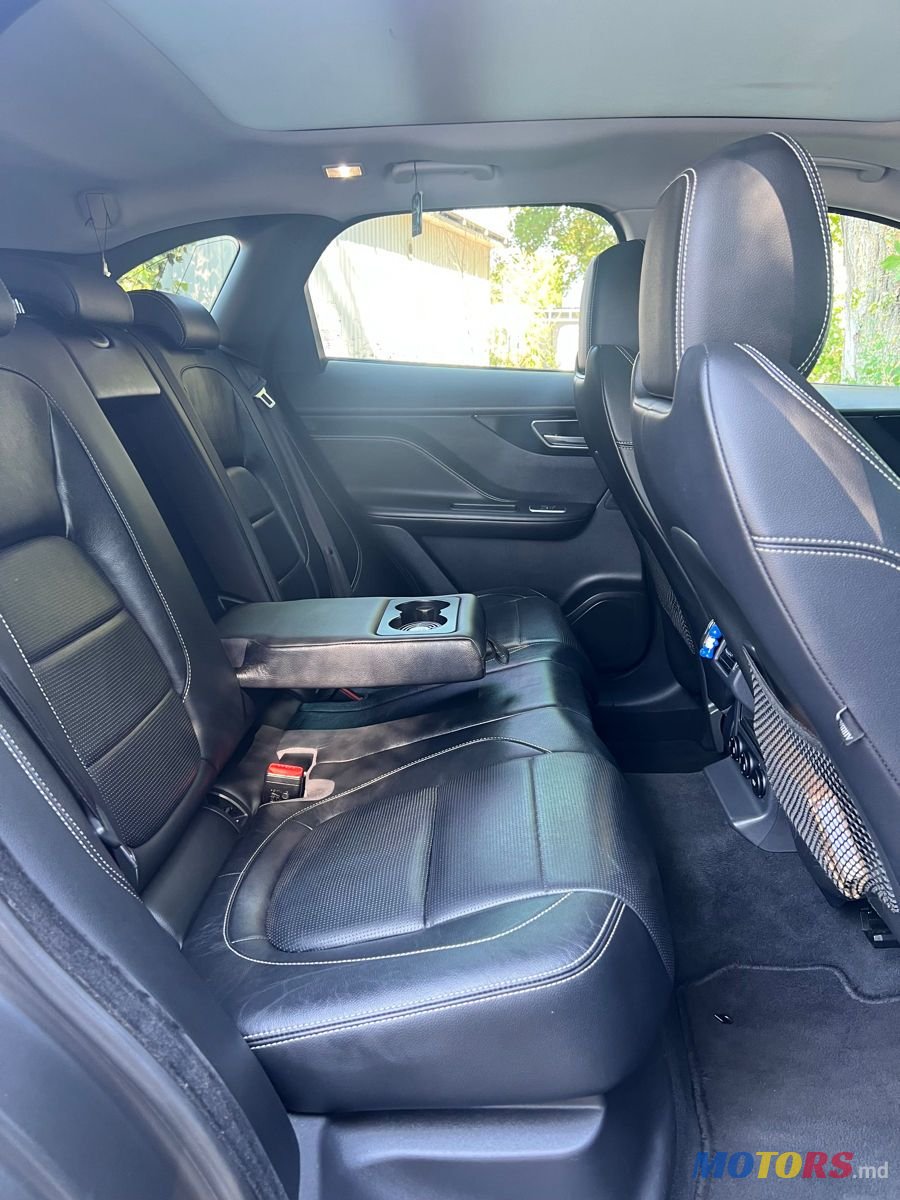 2017' Jaguar F-Pace photo #6