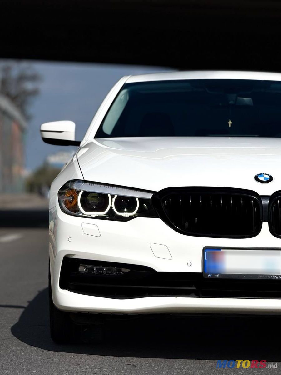 2017' BMW 5 Series photo #1