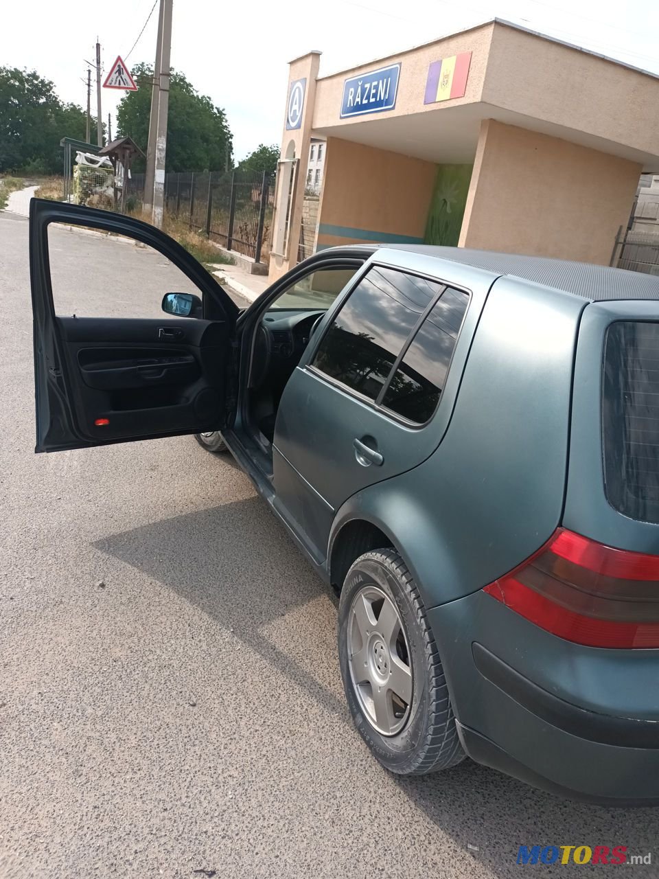 1999' Volkswagen Golf photo #1