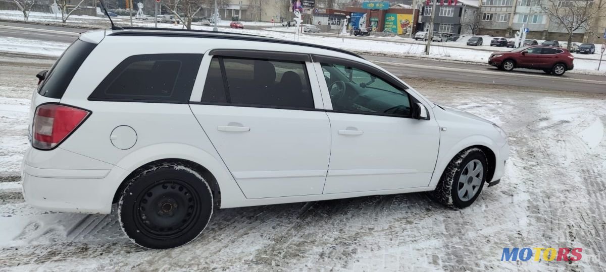 2008' Opel Astra photo #5