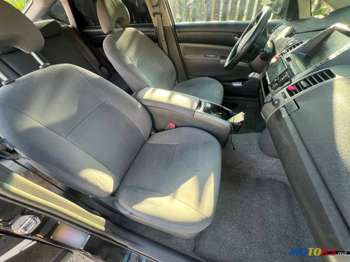 2008' Toyota Prius photo #5