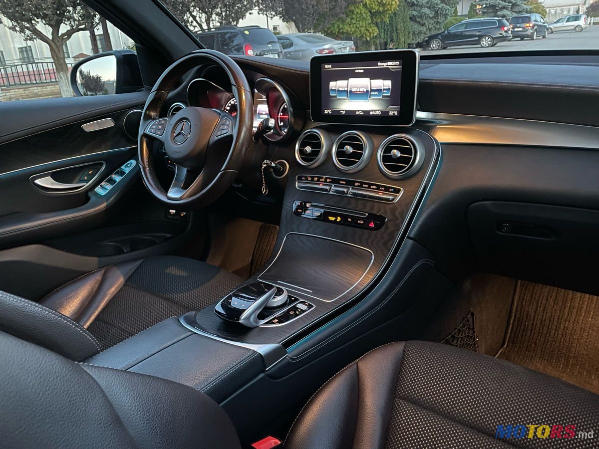 2017' Mercedes-Benz Glc photo #6