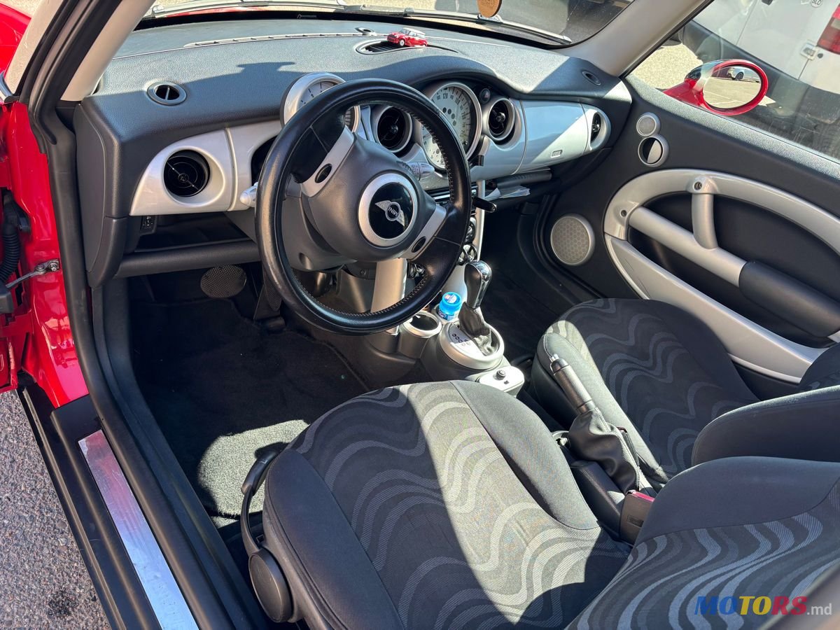 2001' MINI Cooper photo #5
