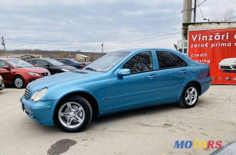 2001' Mercedes-Benz C photo #1