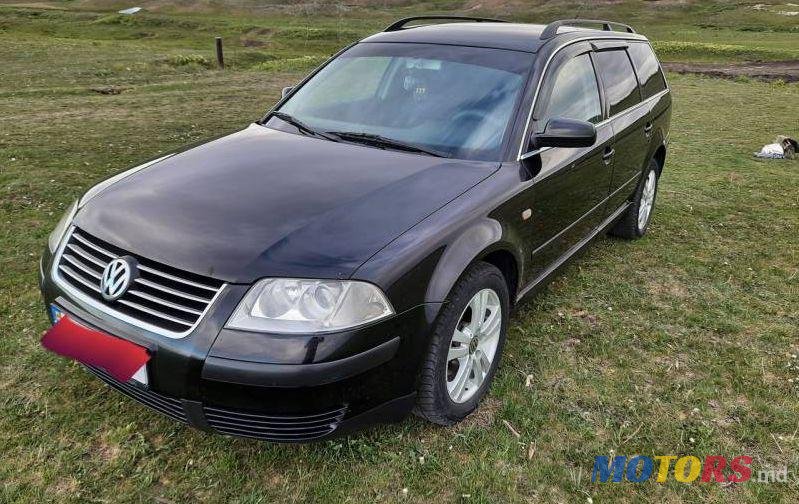 2001' Volkswagen Passat photo #1