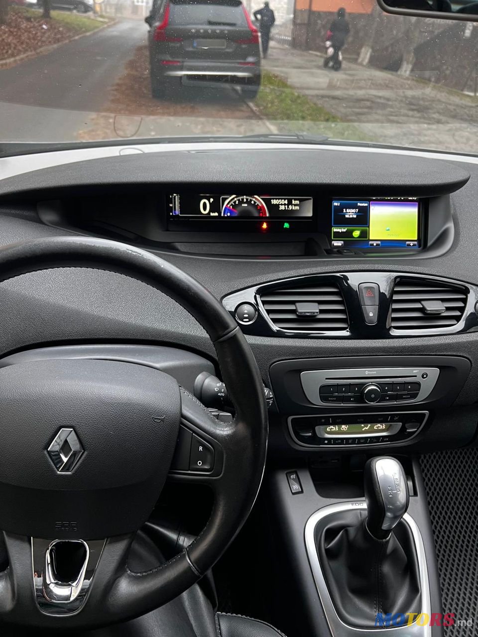 2016' Renault Scenic photo #5