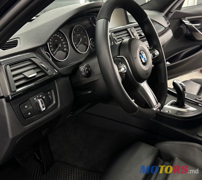 2013' BMW 3 Series photo #4