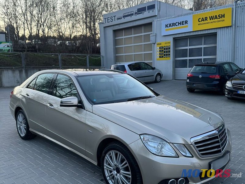 2011' Mercedes-Benz E-Class photo #1