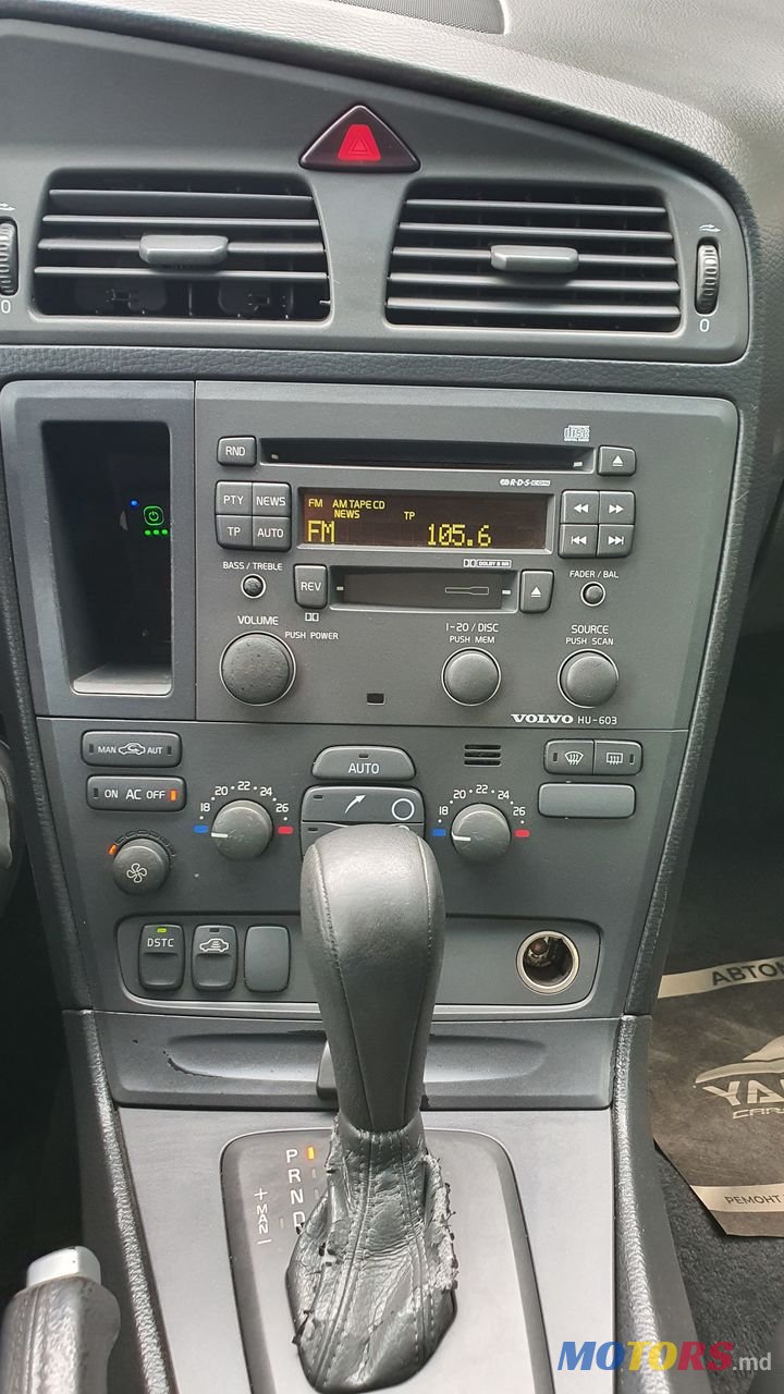 2002' Volvo S60 photo #6