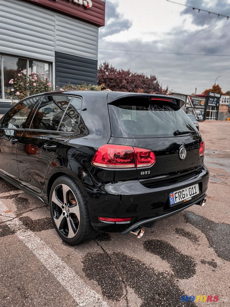 2010' Volkswagen Golf photo #6