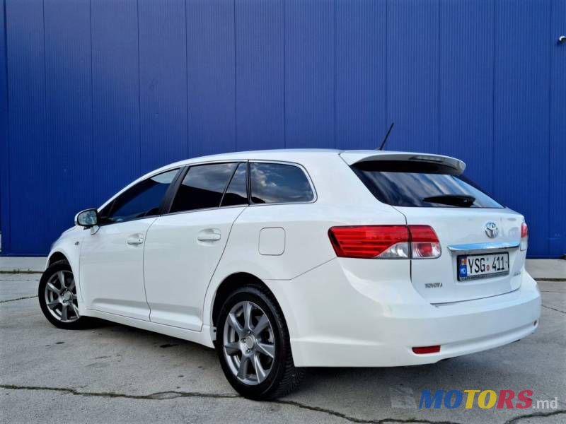 2012' Toyota Avensis photo #4