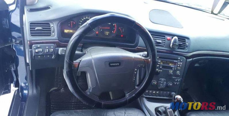 2000' Volvo S80 photo #2