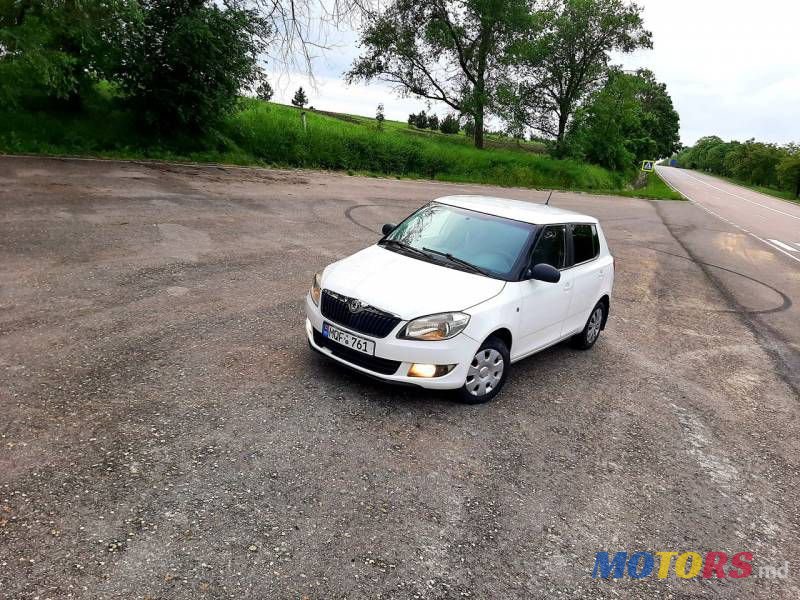 2011' Skoda Fabia photo #2