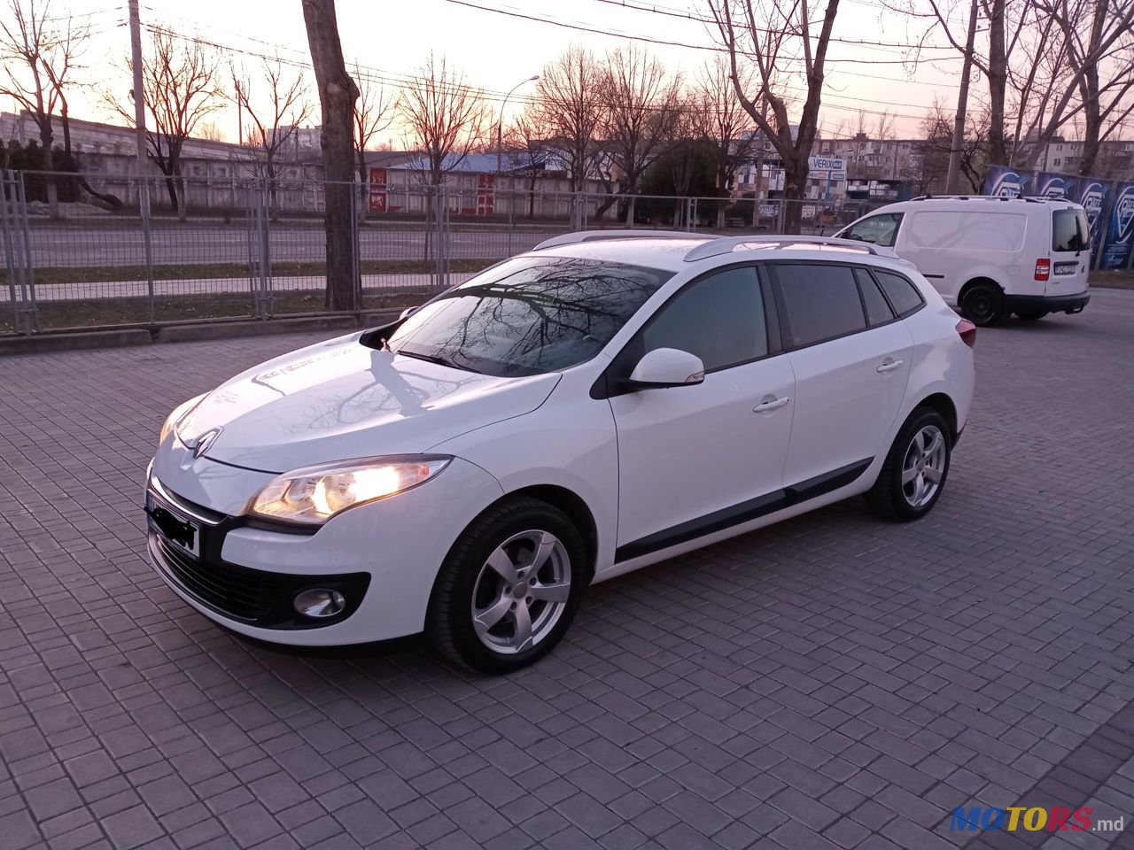 2013' Renault Megane photo #1