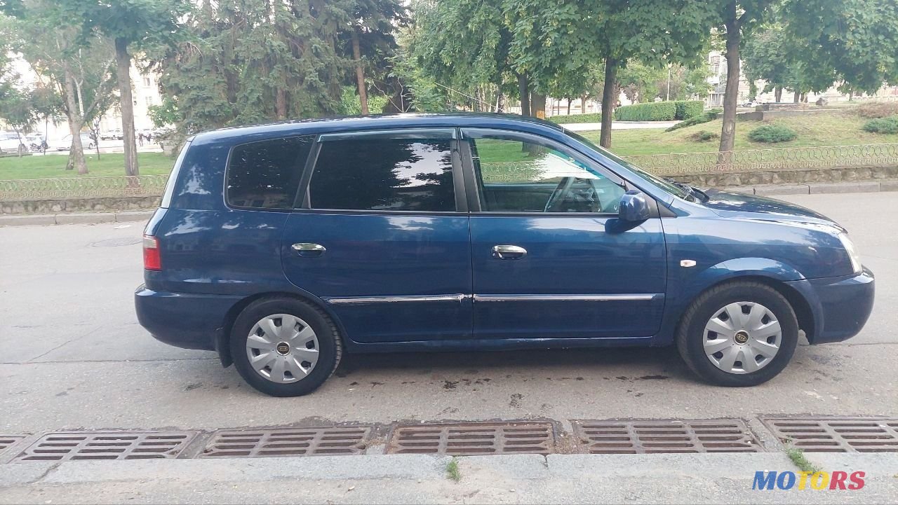 2005' Kia Carens photo #3