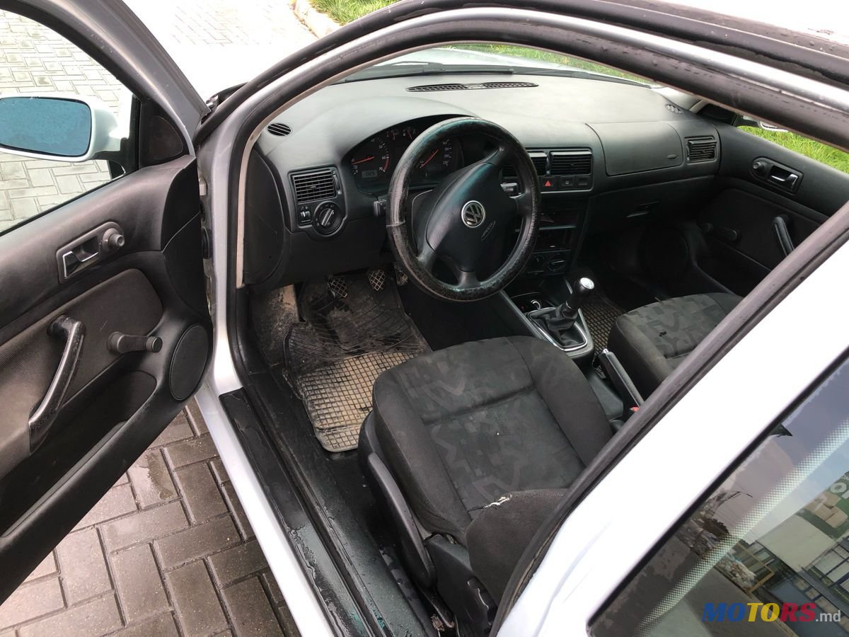 1999' Volkswagen Golf photo #4