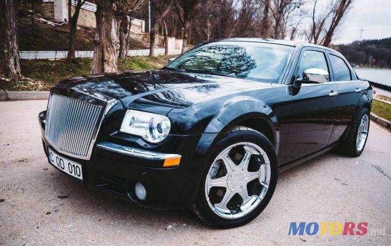 2005' Chrysler 300C photo #1