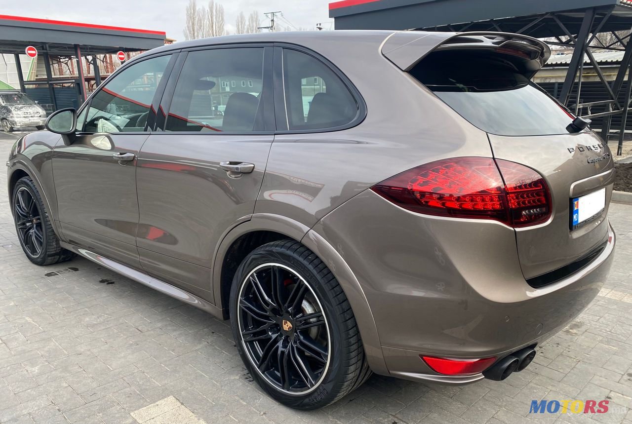 2014' Porsche Cayenne photo #6