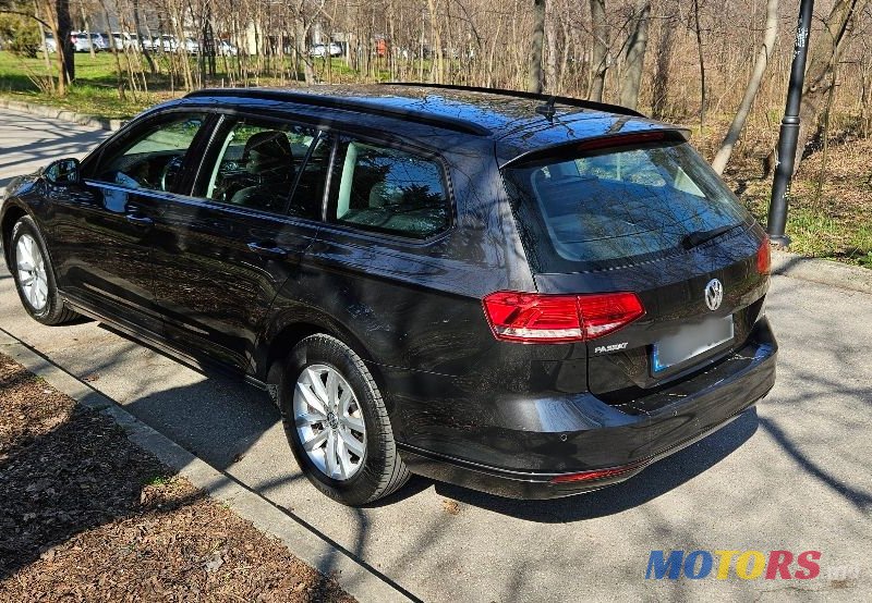 2019' Volkswagen Passat photo #3