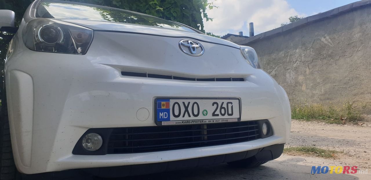 2009' Toyota iQ photo #1