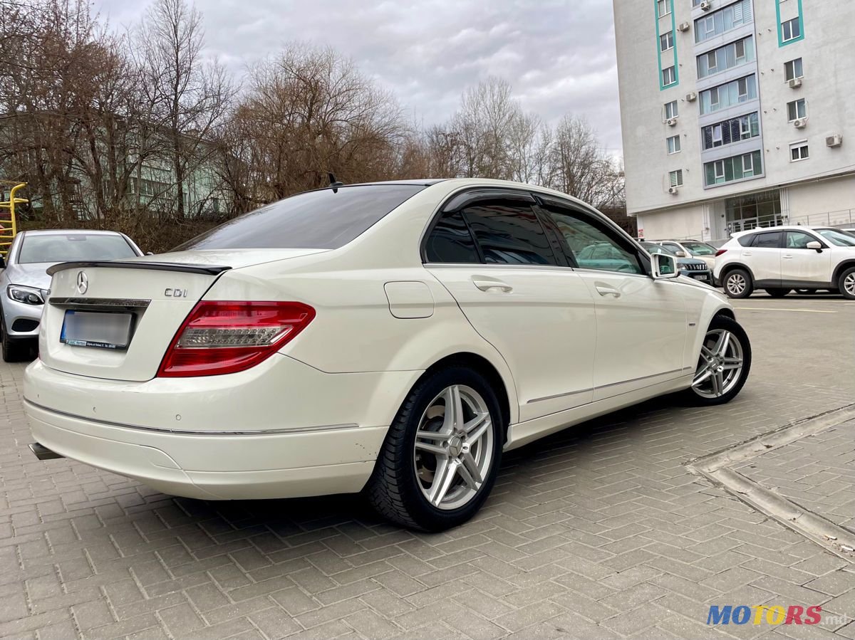 2010' Mercedes-Benz C Класс photo #4