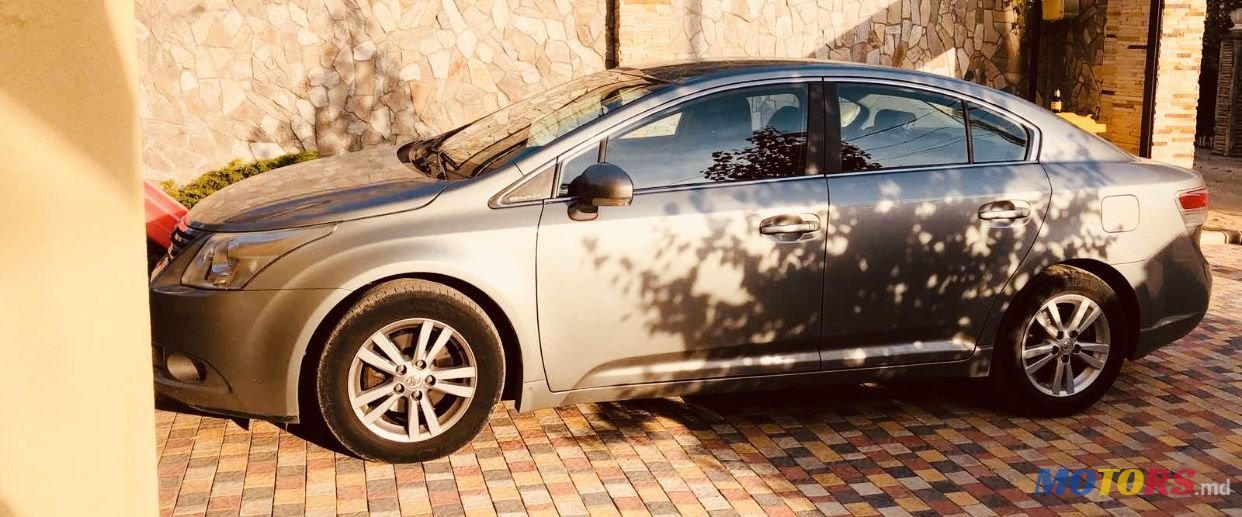 2010' Toyota Avensis photo #5