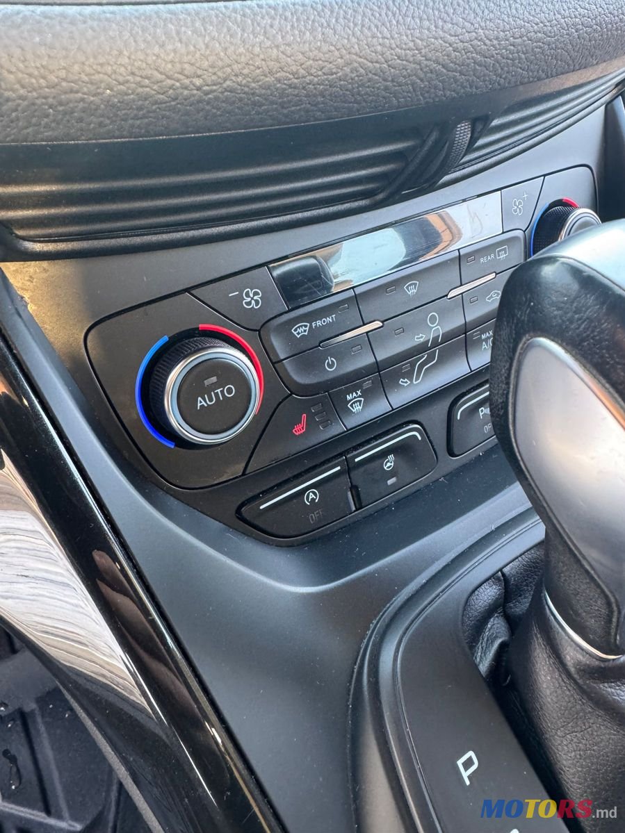 2018' Ford Kuga photo #3