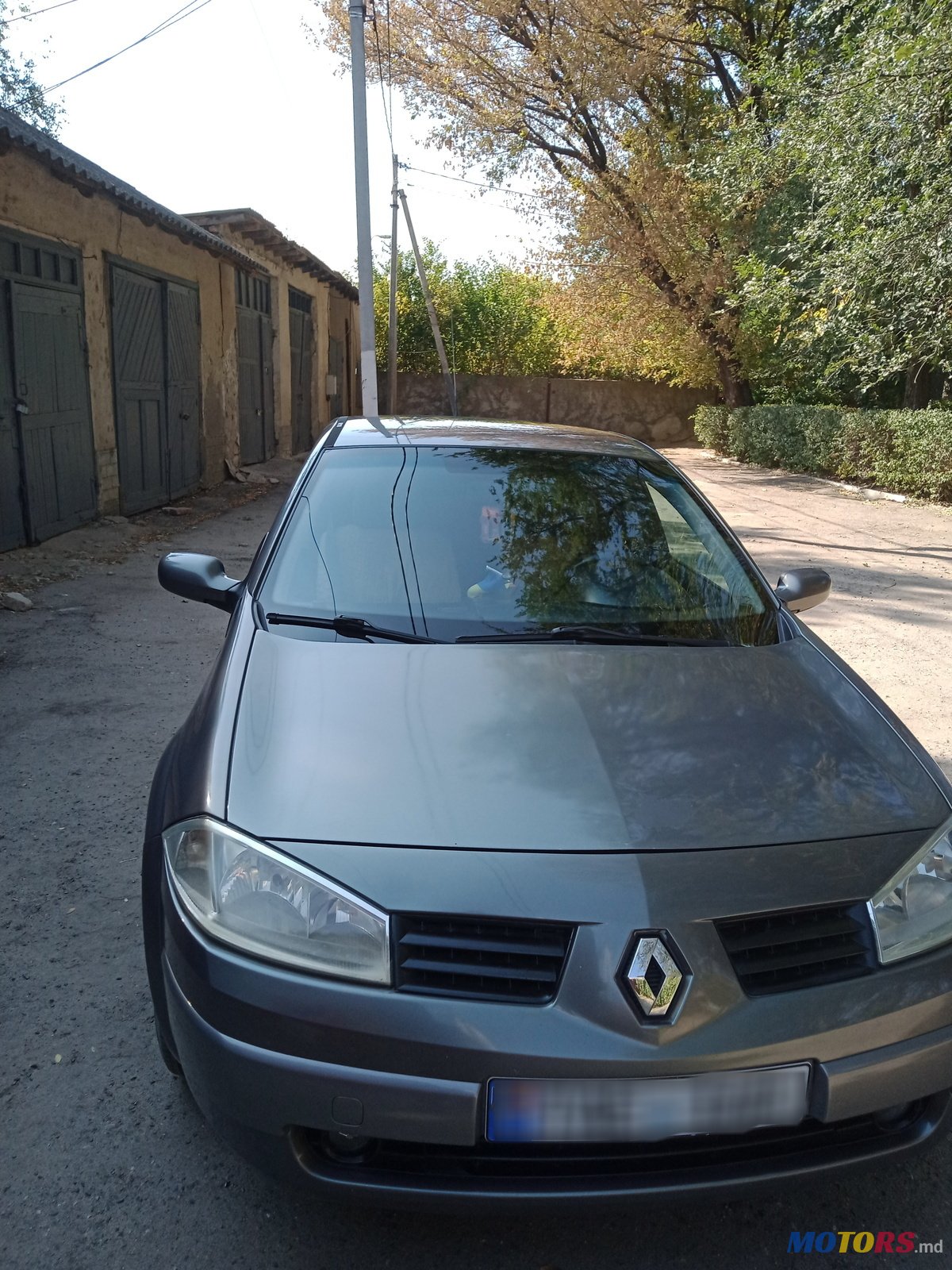 2005' Renault Megane Седан photo #3