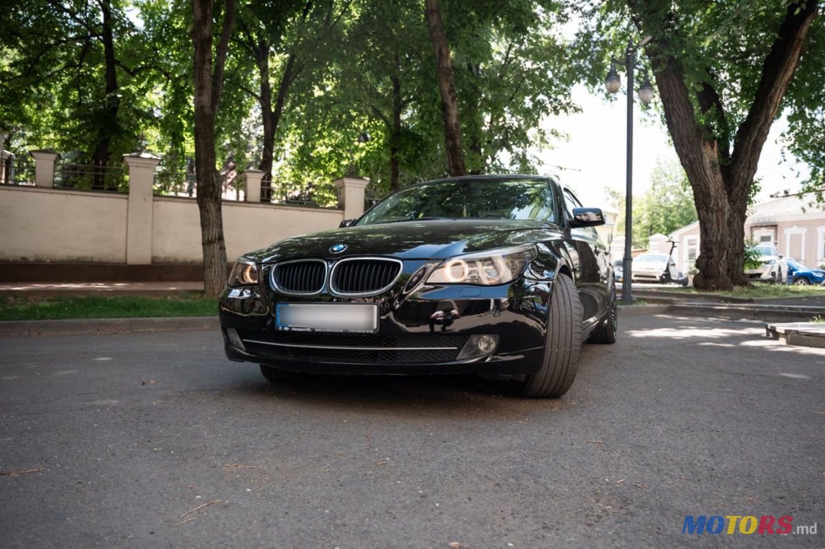 2009' BMW 5 Series photo #2