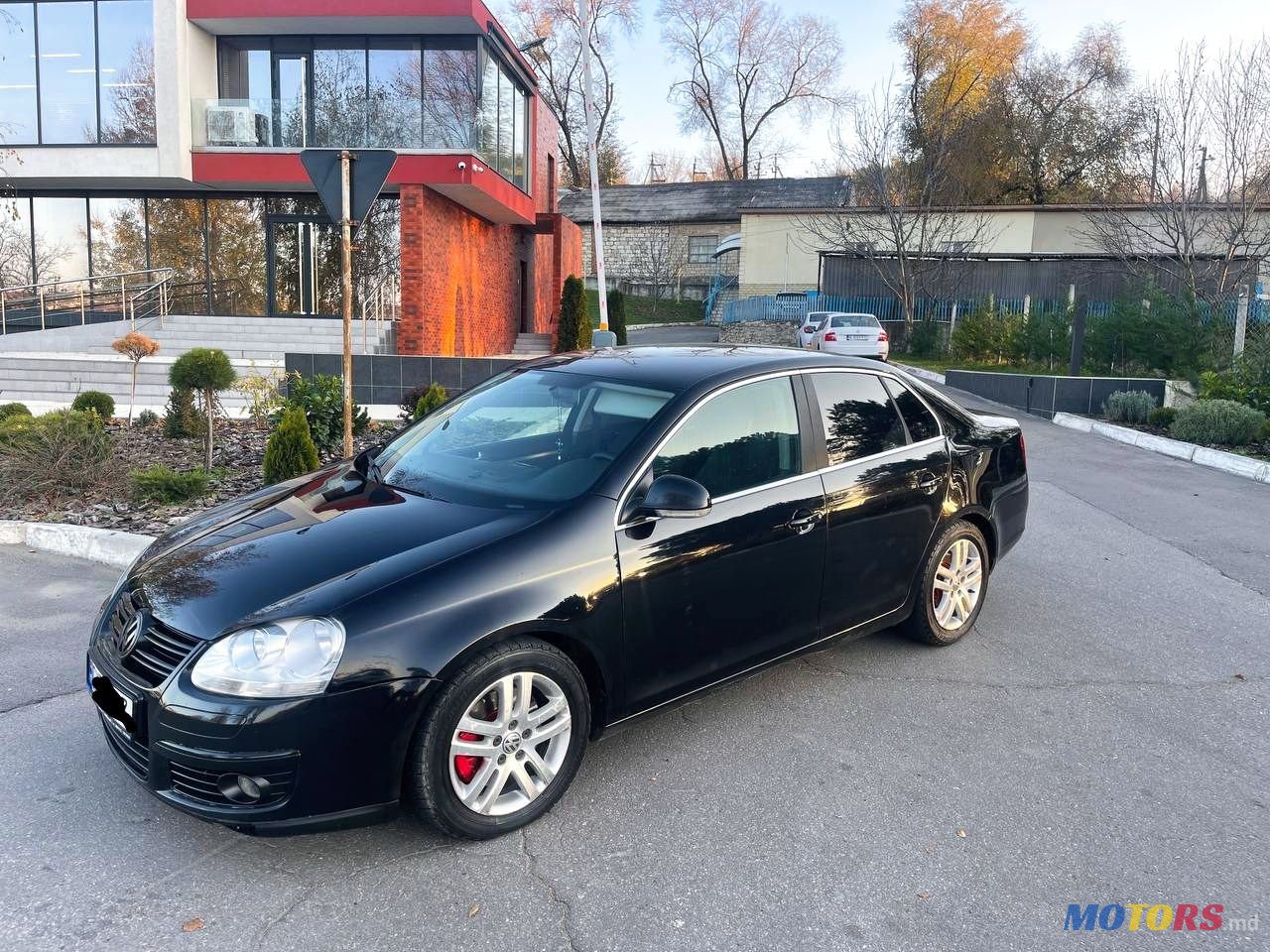 2009' Volkswagen Jetta photo #3