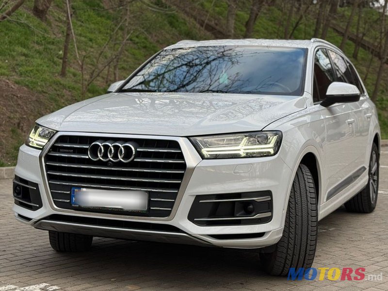 2019' Audi Q7 photo #1